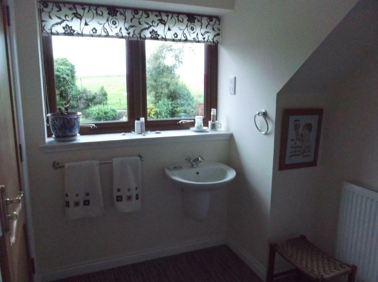 Meikle Ardrone Homestay Кийт Екстериор снимка